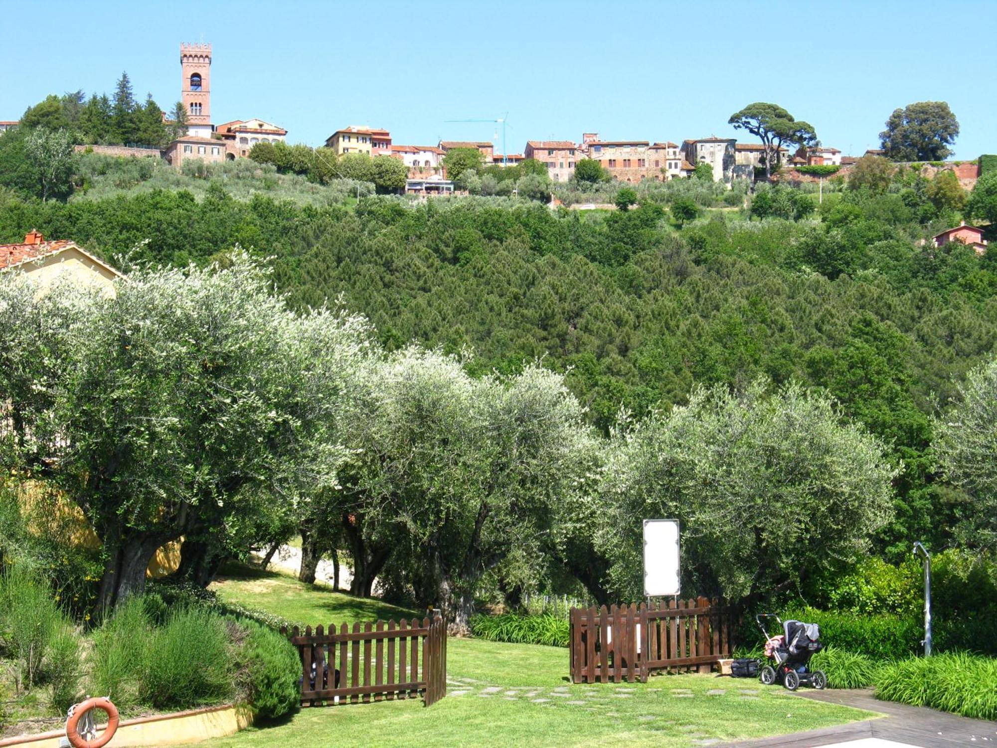 La Torre Wine Resort Montecarlo Luaran gambar